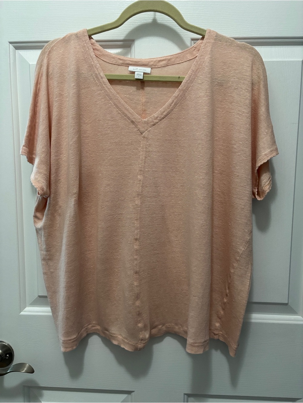Relaxed V-Neck Women's Top in Light Peach linen knit. EUC